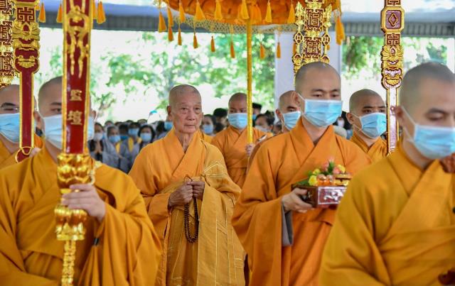TP. HCM: LỄ TỰ TỨ TẠI TRƯỜNG HẠ HỌC VIỆN PHẬT GIÁO VIỆT NAM