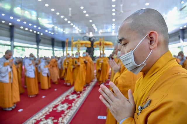 TP. HCM: LỄ TỰ TỨ TẠI TRƯỜNG HẠ HỌC VIỆN PHẬT GIÁO VIỆT NAM