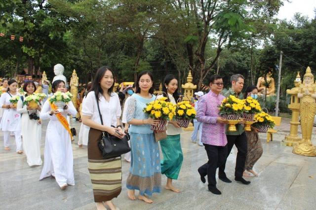 Đồng Nai: Tổng lãnh sự Vương quốc Campuchia - Malaysia - Hoàng gia Thái Lan dự lễ dâng Y Kathina tại Thiền viện Phước Sơn