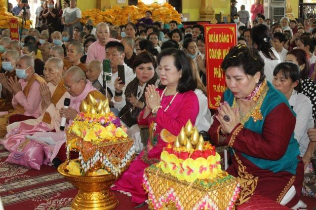 Đồng Nai: Tổng lãnh sự Vương quốc Campuchia - Malaysia - Hoàng gia Thái Lan dự lễ dâng Y Kathina tại Thiền viện Phước Sơn