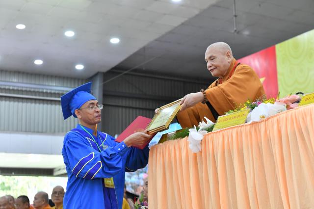 Trang nghiêm Lễ Tốt nghiệp và Tổng khai giảng tại HVPGVN tại TP. HCM