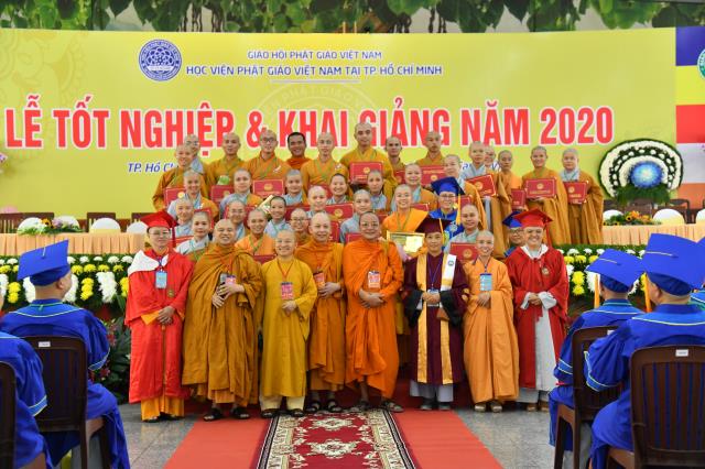 Trang nghiêm Lễ Tốt nghiệp và Tổng khai giảng tại HVPGVN tại TP. HCM