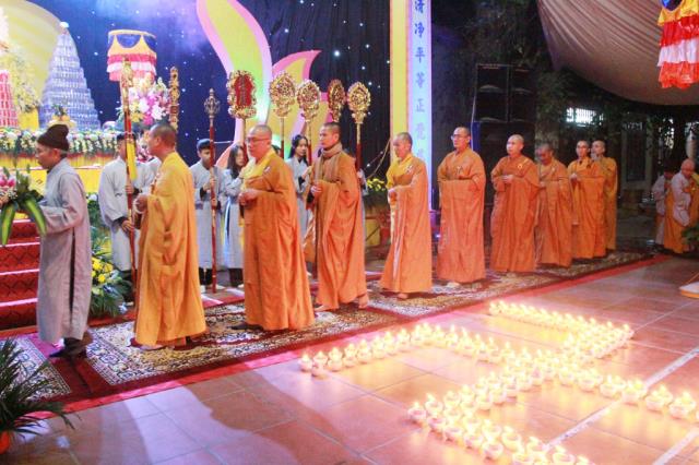Thái Bình: Lễ hội hoa đăng vía Di Đà tại chùa Từ Xuyên