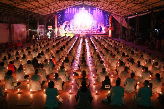 Thái Bình: Lễ hội hoa đăng vía Di Đà tại chùa Từ Xuyên