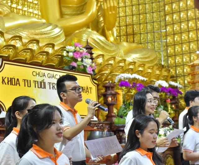 TP. HCM: Tiếp thêm sức mạnh qua khóa tu tuổi trẻ