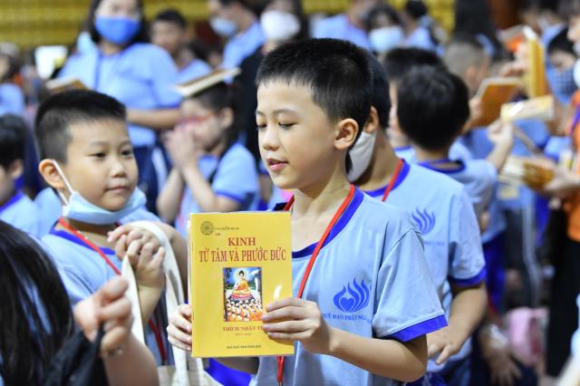 Về chùa, ươm mầm những ước mơ
