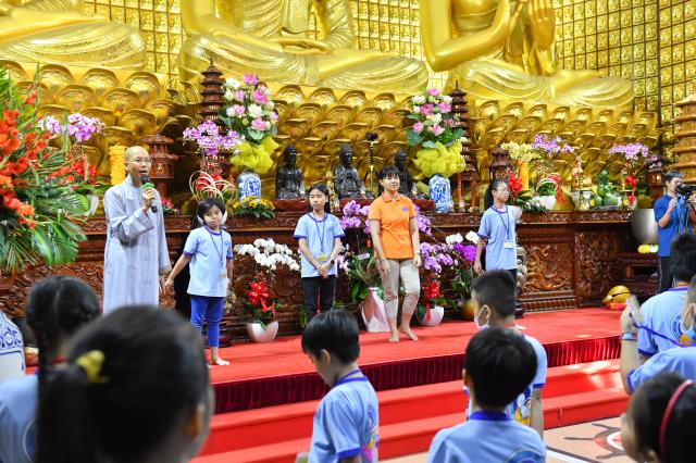 Chùa Giác Ngộ: Khóa tu Búp Sen Từ Bi cuối cùng của năm 2020