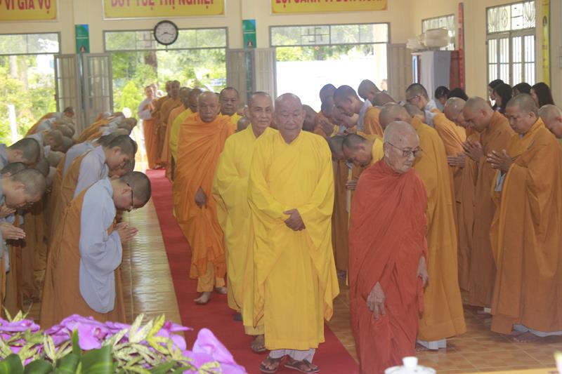 Đồng Tháp: Lễ tốt nghiệp khoá VIII và khai giảng khoá IX trường TCPH Đồng Tháp