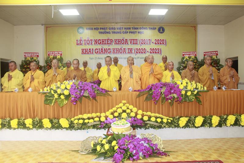 Đồng Tháp: Lễ tốt nghiệp khoá VIII và khai giảng khoá IX trường TCPH Đồng Tháp