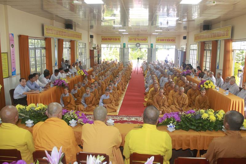 Đồng Tháp: Lễ tốt nghiệp khoá VIII và khai giảng khoá IX trường TCPH Đồng Tháp