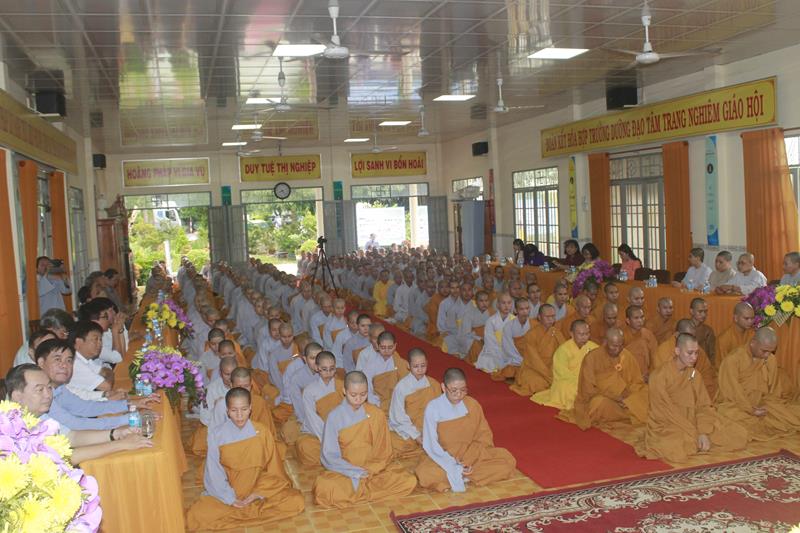 Đồng Tháp: Lễ tốt nghiệp khoá VIII và khai giảng khoá IX trường TCPH Đồng Tháp