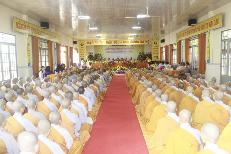 Đồng Tháp: Lễ tốt nghiệp khoá VIII và khai giảng khoá IX trường TCPH Đồng Tháp