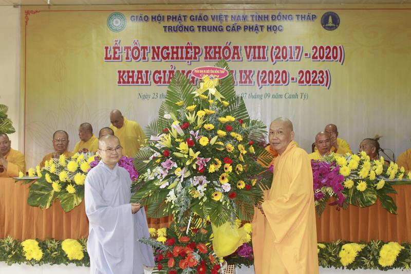 Đồng Tháp: Lễ tốt nghiệp khoá VIII và khai giảng khoá IX trường TCPH Đồng Tháp