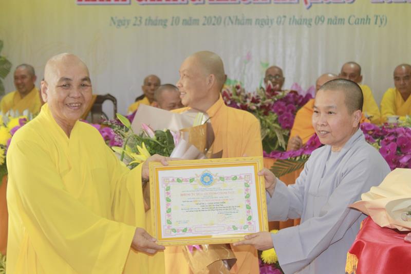 Đồng Tháp: Lễ tốt nghiệp khoá VIII và khai giảng khoá IX trường TCPH Đồng Tháp