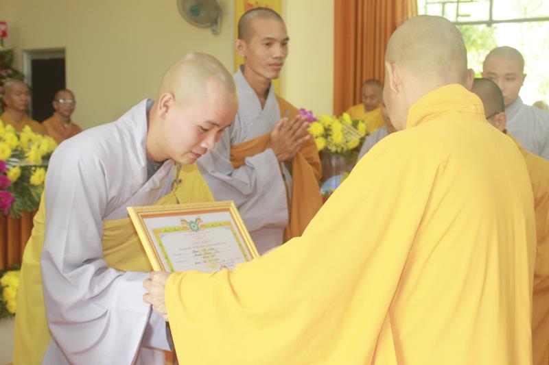 Đồng Tháp: Lễ tốt nghiệp khoá VIII và khai giảng khoá IX trường TCPH Đồng Tháp