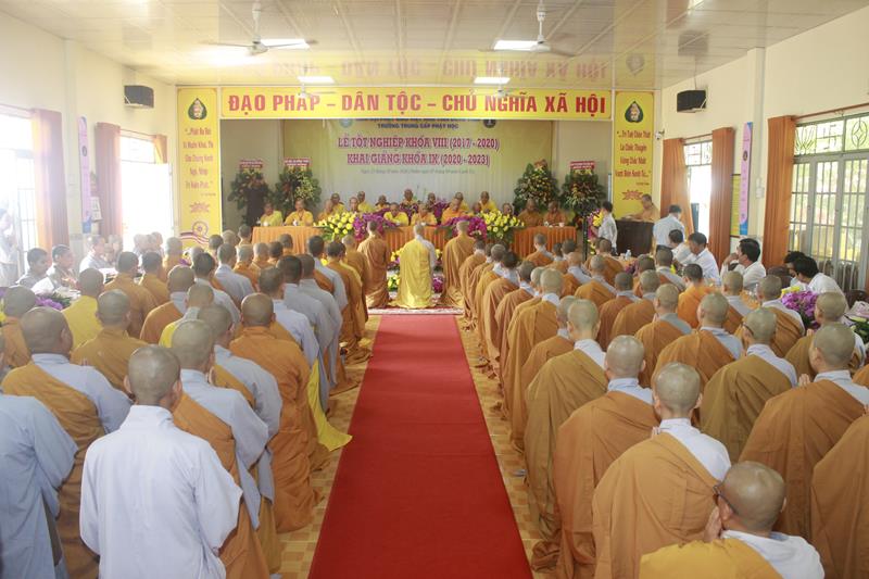 Đồng Tháp: Lễ tốt nghiệp khoá VIII và khai giảng khoá IX trường TCPH Đồng Tháp