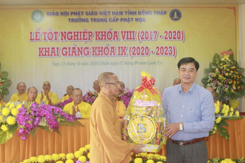 Đồng Tháp: Lễ tốt nghiệp khoá VIII và khai giảng khoá IX trường TCPH Đồng Tháp
