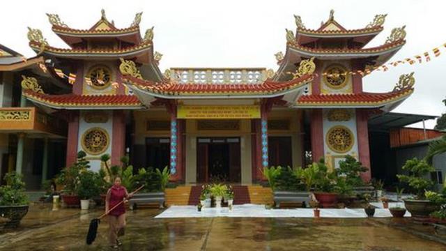 Lễ sớt bát gieo duyên tại tịnh xá Ngọc Bửu
