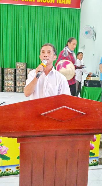 Trao quà tại Quảng Ngãi yêu thương