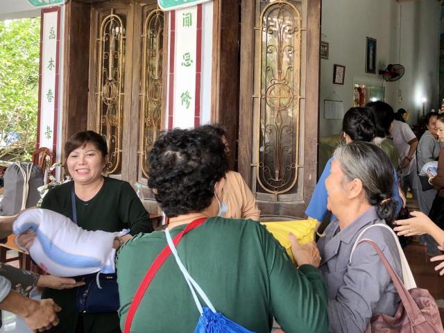 Phật Giáo Thủ Đức Quyên Góp Gần 5 Tỷ Đồng Cứu Trợ Đồng Bào Miền Trung