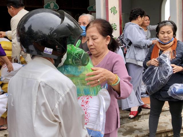 Phật Giáo Thủ Đức Quyên Góp Gần 5 Tỷ Đồng Cứu Trợ Đồng Bào Miền Trung