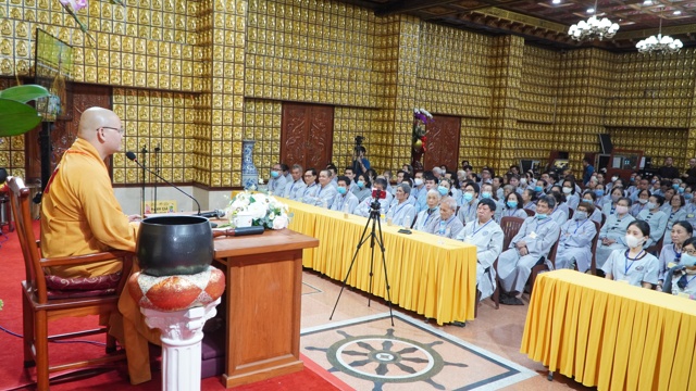 Tuổi Trẻ Hướng Phật:  Nuôi Dưỡng và Phát Triển Hạt Giống Trí Tuệ