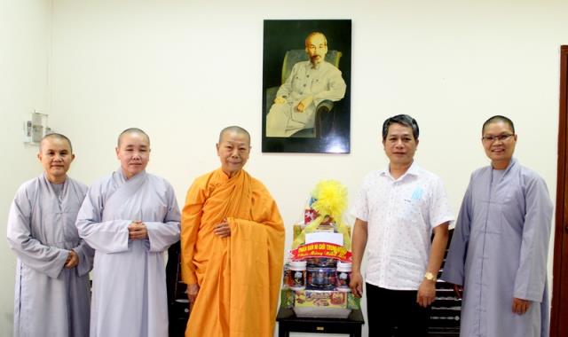 TP Hồ Chí Minh: Phân ban Ni giới Trung Ương chúc Tết Tân Sửu 2021