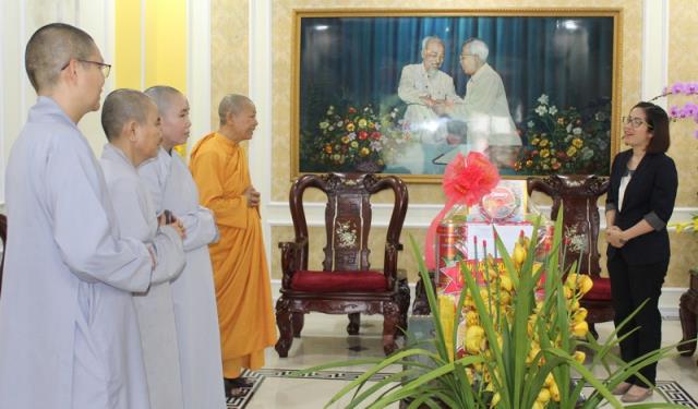 TP Hồ Chí Minh: Phân ban Ni giới Trung Ương chúc Tết Tân Sửu 2021