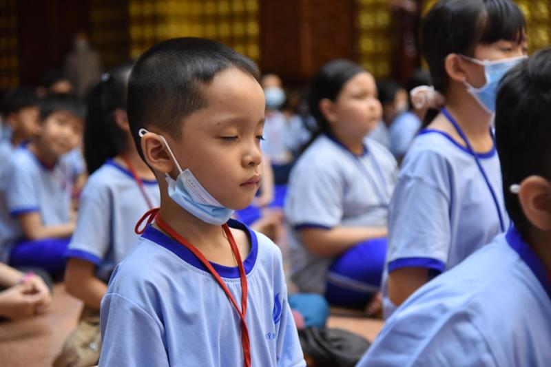 Khóa tu Búp Sen Từ Bi: Đi qua năm Canh Tý