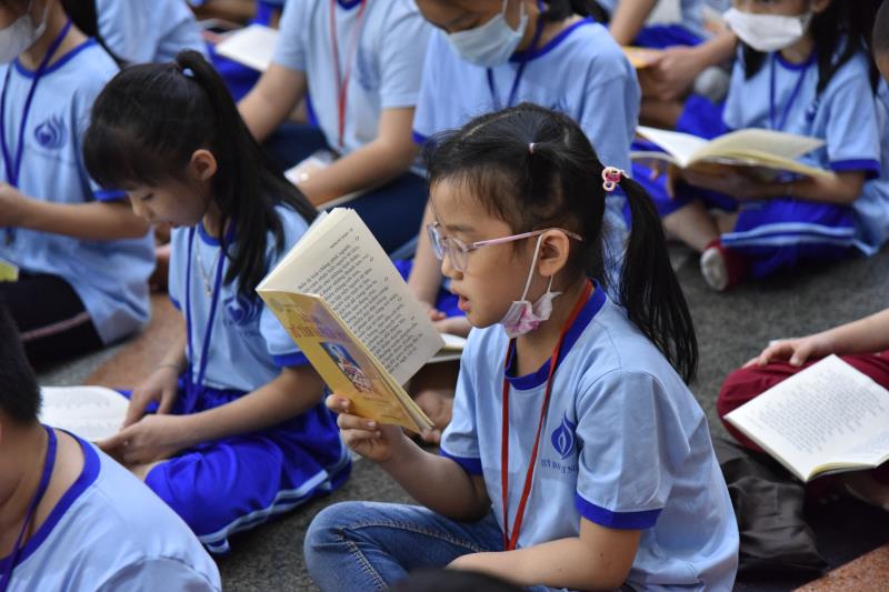 Khóa tu Búp Sen Từ Bi: Đi qua năm Canh Tý