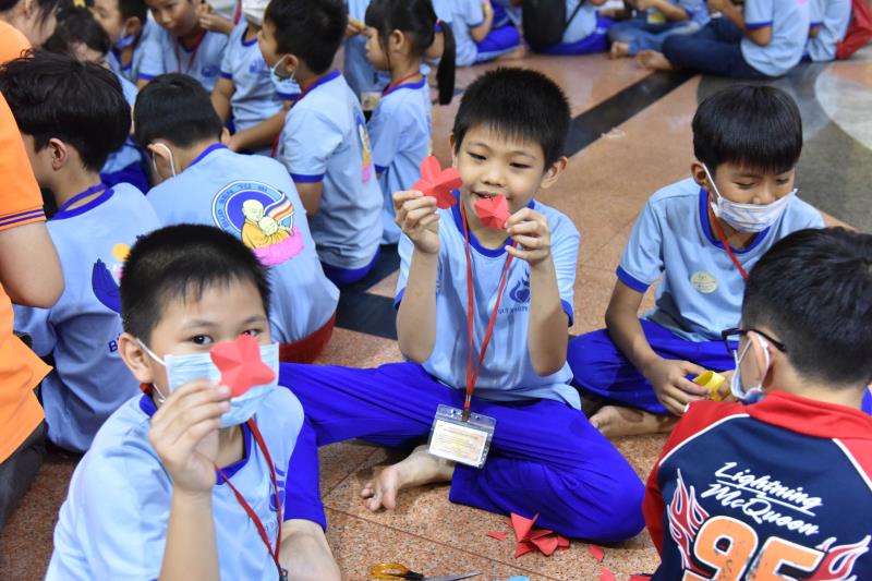 Khóa tu Búp Sen Từ Bi: Đi qua năm Canh Tý
