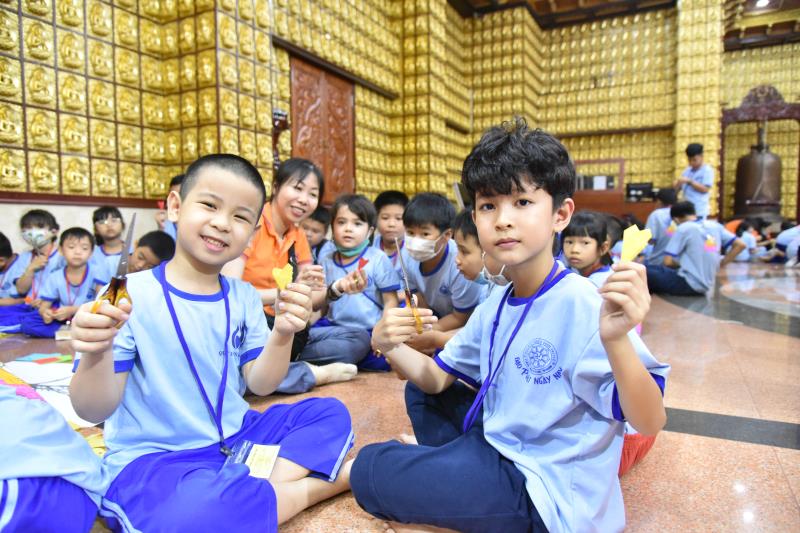 Khóa tu Búp Sen Từ Bi: Đi qua năm Canh Tý