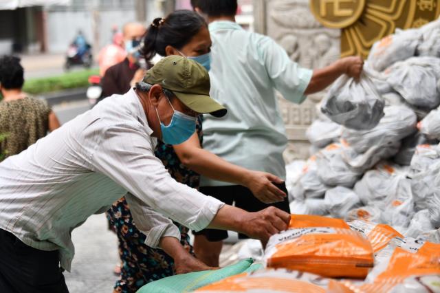 Hơn 1.000 người tham gia hiến máu nhân đạo vào 2 ngày cuối tuần tại chùa Giác Ngộ