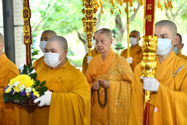 Trang nghiêm Lễ tắm Phật tại Học viện Phật giáo Việt Nam tại TP.HCM