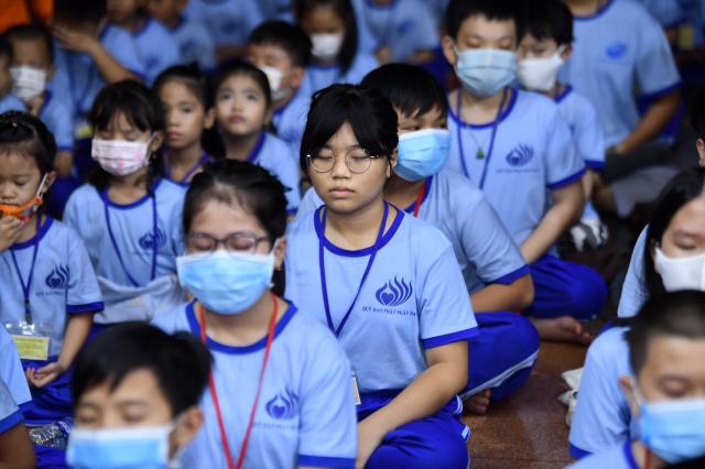 Khóa tu Búp Sen Từ Bi: Những bài đạo đức nhỏ góp nhặt nên nhân cách lớn