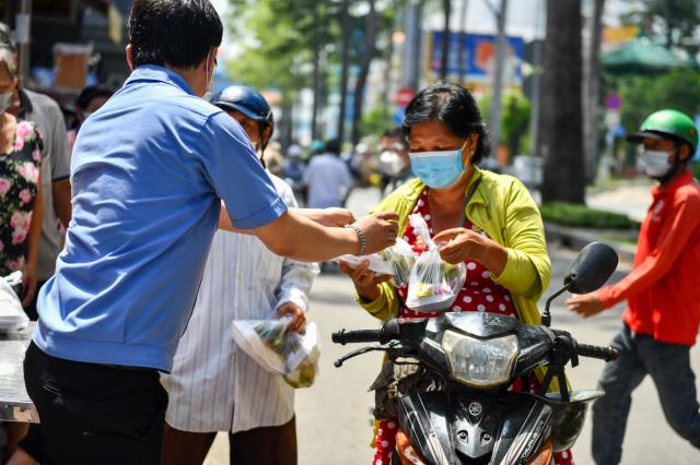 Chùa Giác Ngộ: 500 suất cơm chay gắn kết tình người