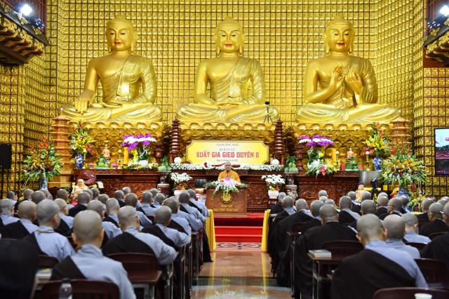 “Chuẩn bị gì cho đời sống xuất gia?” - Bài thuyết giảng của ĐĐ. Quảng Tịnh