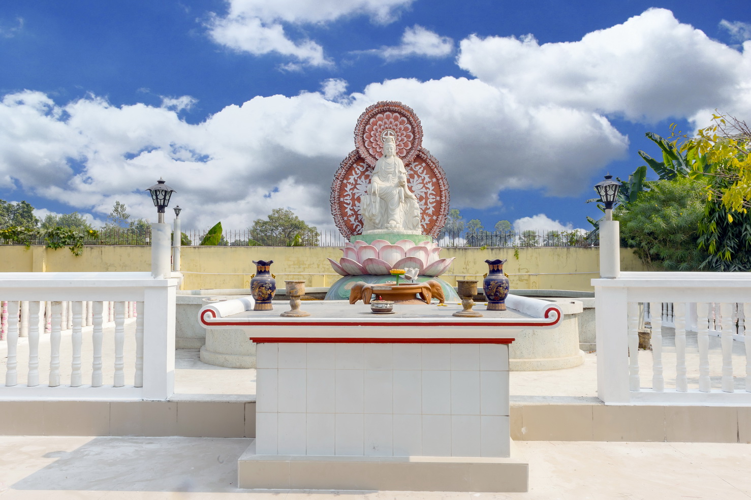 Tự Viện Ni Giới người Việt tại Hải ngoại.