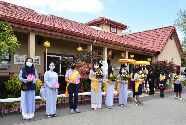 Trang nghiêm Đại lễ Phật Đản 2645 tại chùa Phổ Từ, Hayward, California, Hoa Kỳ