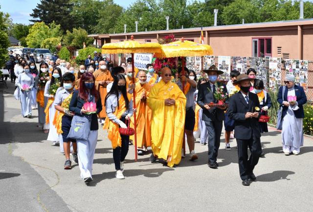 Trang nghiêm Đại lễ Phật Đản 2645 tại chùa Phổ Từ, Hayward, California, Hoa Kỳ