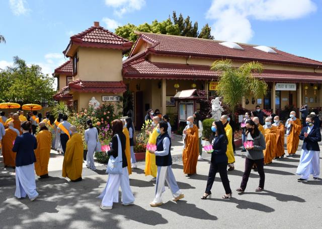 Trang nghiêm Đại lễ Phật Đản 2645 tại chùa Phổ Từ, Hayward, California, Hoa Kỳ