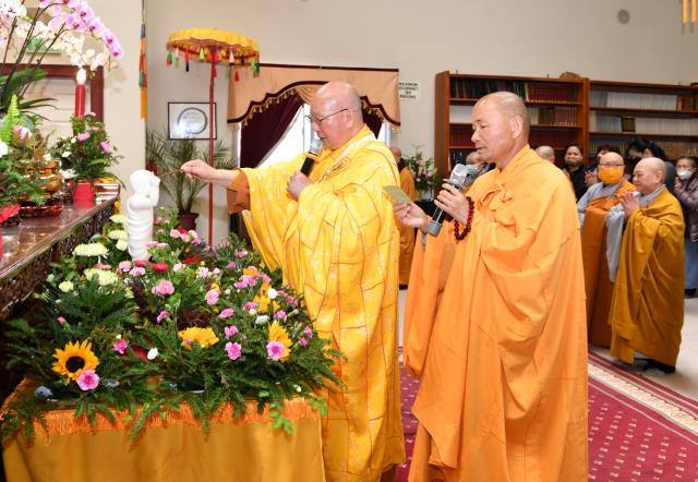 Trang nghiêm Đại lễ Phật Đản 2645 tại chùa Phổ Từ, Hayward, California, Hoa Kỳ