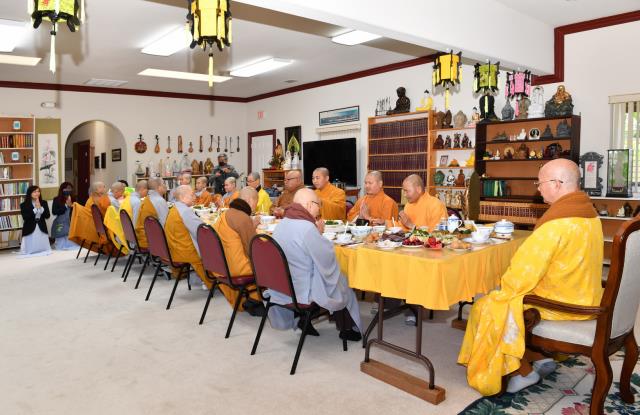Trang nghiêm Đại lễ Phật Đản 2645 tại chùa Phổ Từ, Hayward, California, Hoa Kỳ