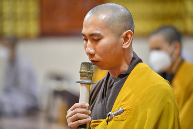 Lễ cầu siêu thân mẫu ca sĩ Ngọc Sơn