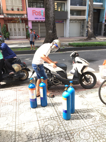 Tiếp thêm hơi thở cho F0 trở nặng từ hơn 260 bình oxy