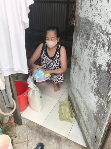 Thân khỏe thì tâm mới an: tặng thêm gần 200 bộ thuốc cho F0 tại nhà