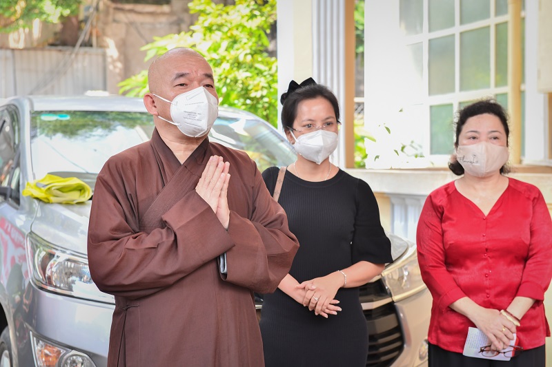 Chùa Giác Ngộ - Quỹ ĐPNN: Trao Tặng Vật Tư Y Tế Và Nhu Yếu Phẩm Cho Bảo Tàng Phụ Nữ Nam Bộ