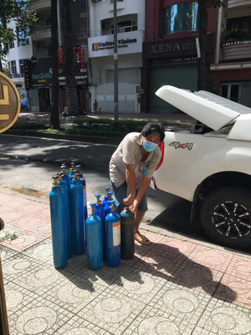 Tiếp thêm hơi thở cho F0 trở nặng từ hơn 260 bình oxy