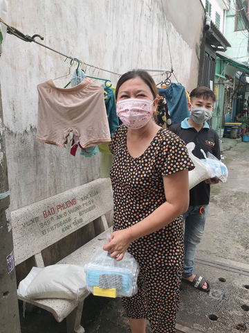 Thân khỏe thì tâm mới an: tặng thêm gần 200 bộ thuốc cho F0 tại nhà