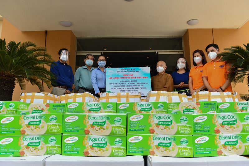Tiếp Sức Tuyến Đầu, Nối Dài Sự Sống (Trao Tặng Trang Thiết Bị, Vật Tư Y Tế Cho Ub Mttq Việt Nam Quận Bình Thạnh Và 3 Bệnh Viện Tại Tỉnh Quảng Nam)